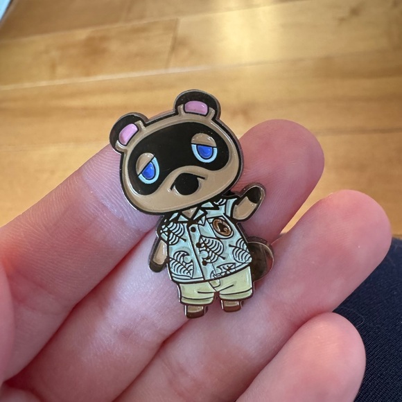 Animal Crossing Tom Nook Enamel Pin - Picture 1 of 2